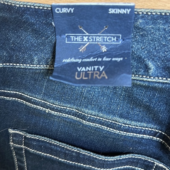 Vanity Ultra ‘Sasha’ Curvy Skinny Dark Wash Jeans size 28 Short NWT - Picture 7 of 8